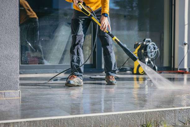 Best Pool Deck Cleaning  in Cicero, IL